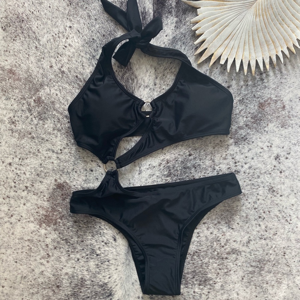 New bikini, black, padding removable